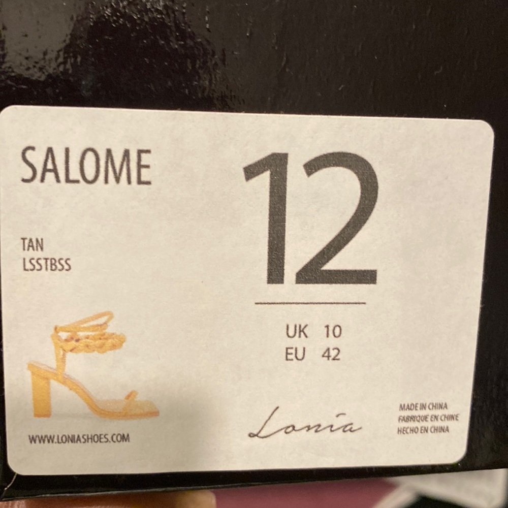 New never worn Lonia Salome open toe pumps.